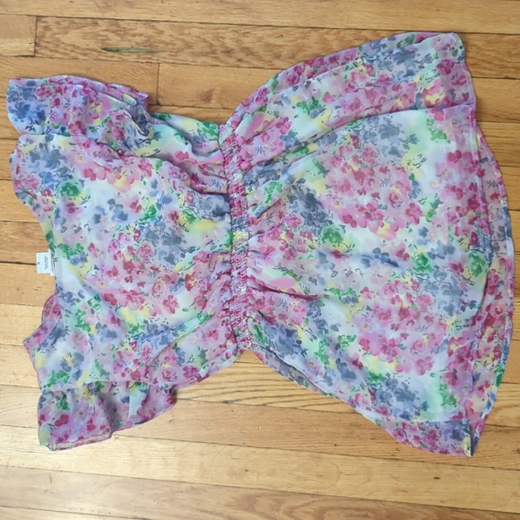 Floral Ruffle Maternity Top - Picture 2 of 3